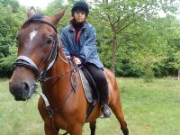 Caroline avec son cheval Osiris