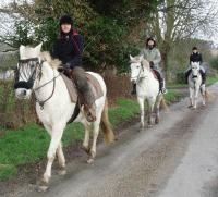 Stéphanie, Marie-José, Charline